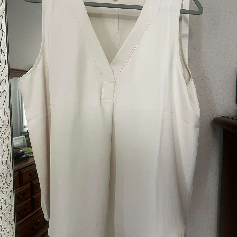 MELLODAY Cream V-Neck Tank Top